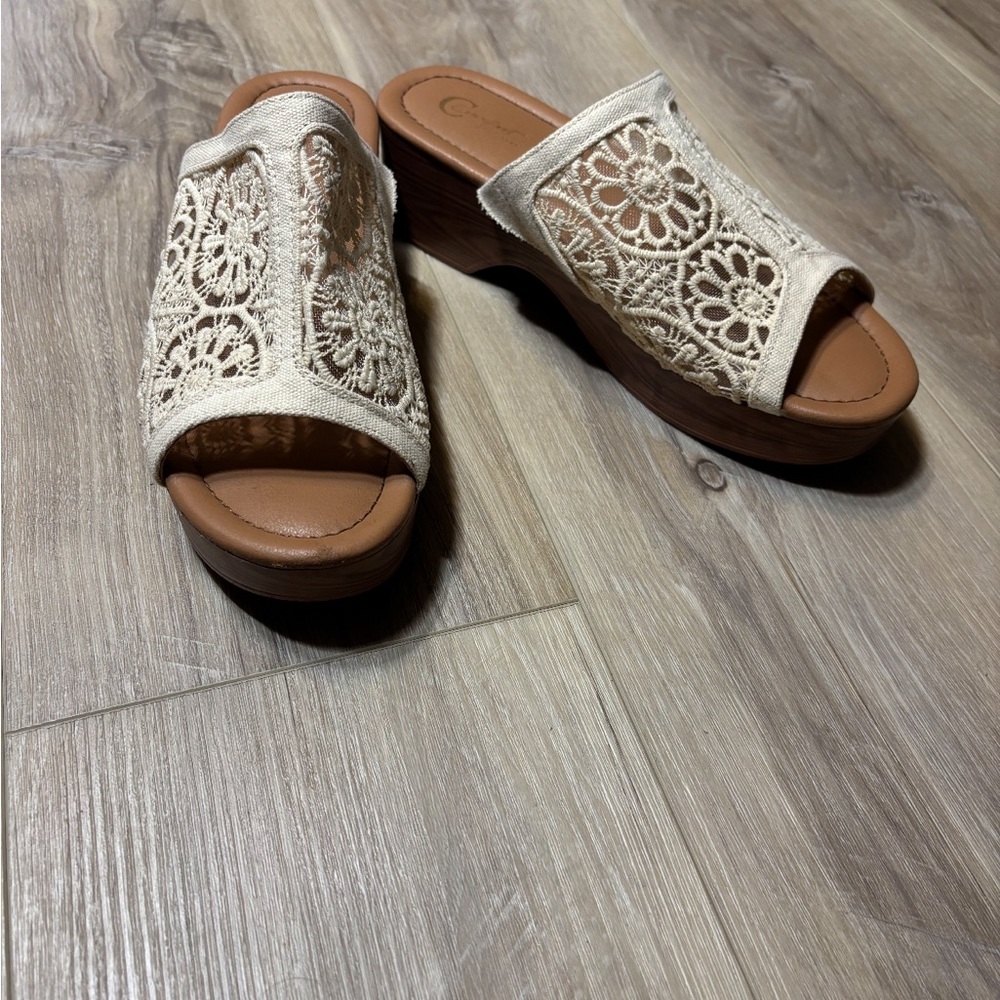 Woven Crochet Slide Sandals in Cream
